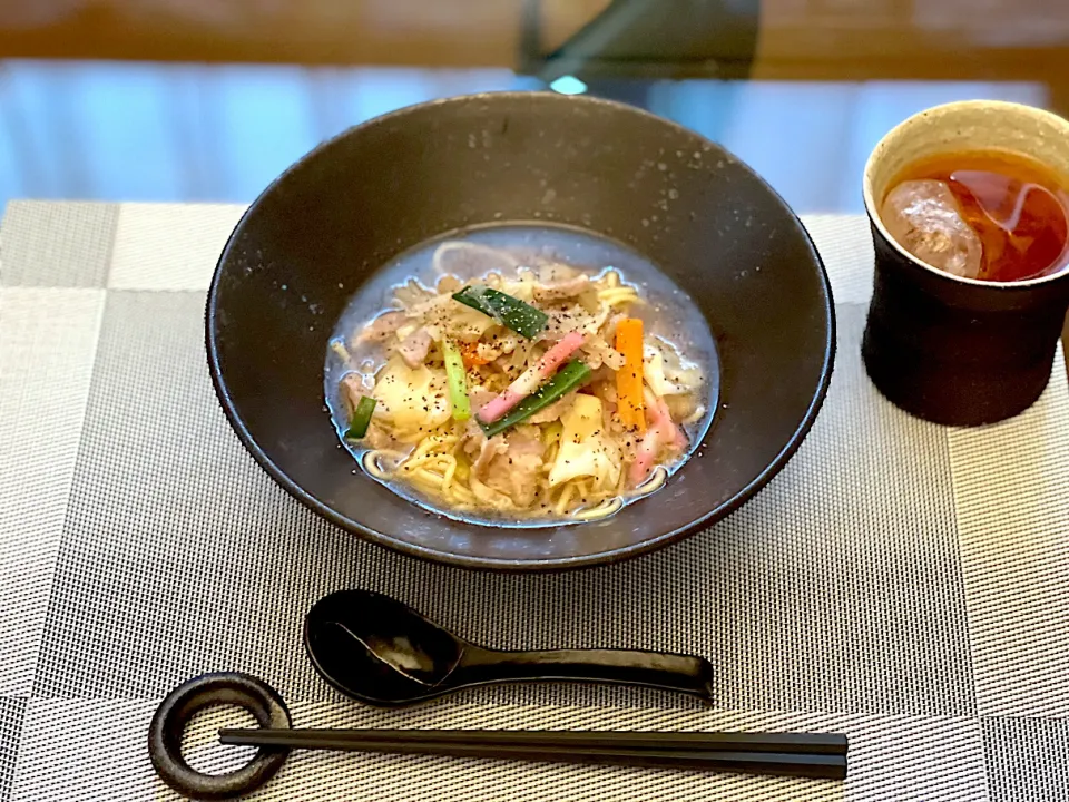 休日の朝ごはんは、愛媛のソウルフード『八幡浜ちゃんぽん』🍜|yokoさん