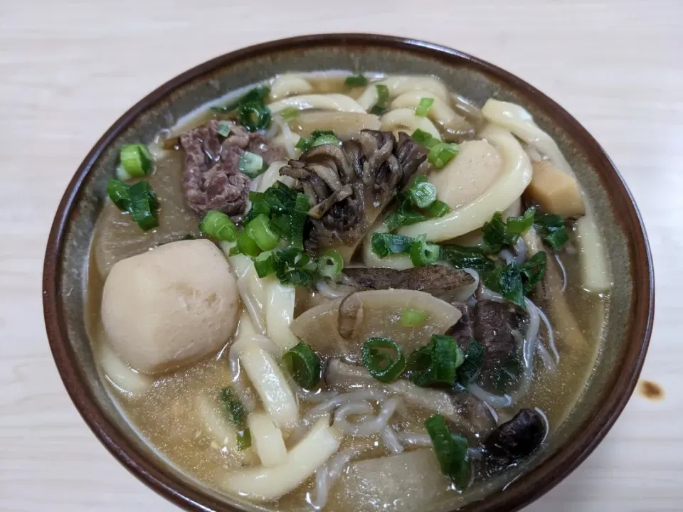 Snapdishの料理写真:昨日残った芋煮で味噌󠄀煮込みうどん|Tarou  Masayukiさん