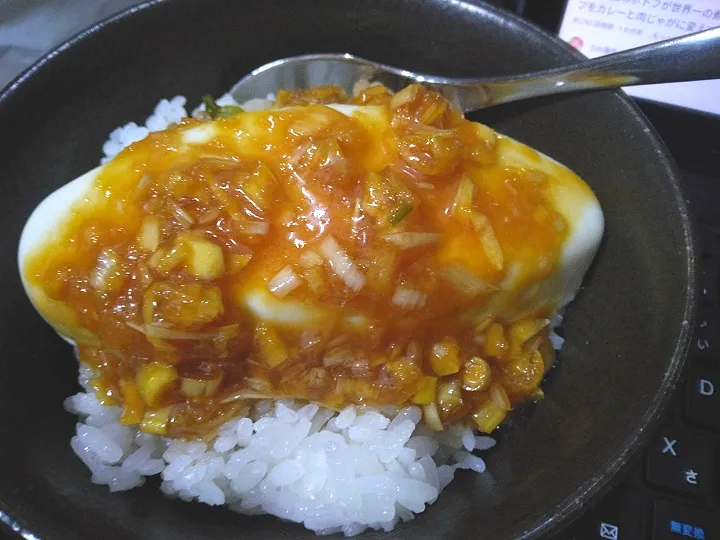 Snapdishの料理写真:なめ茸と肉そぼろ入り豆腐丼|darkbaronさん