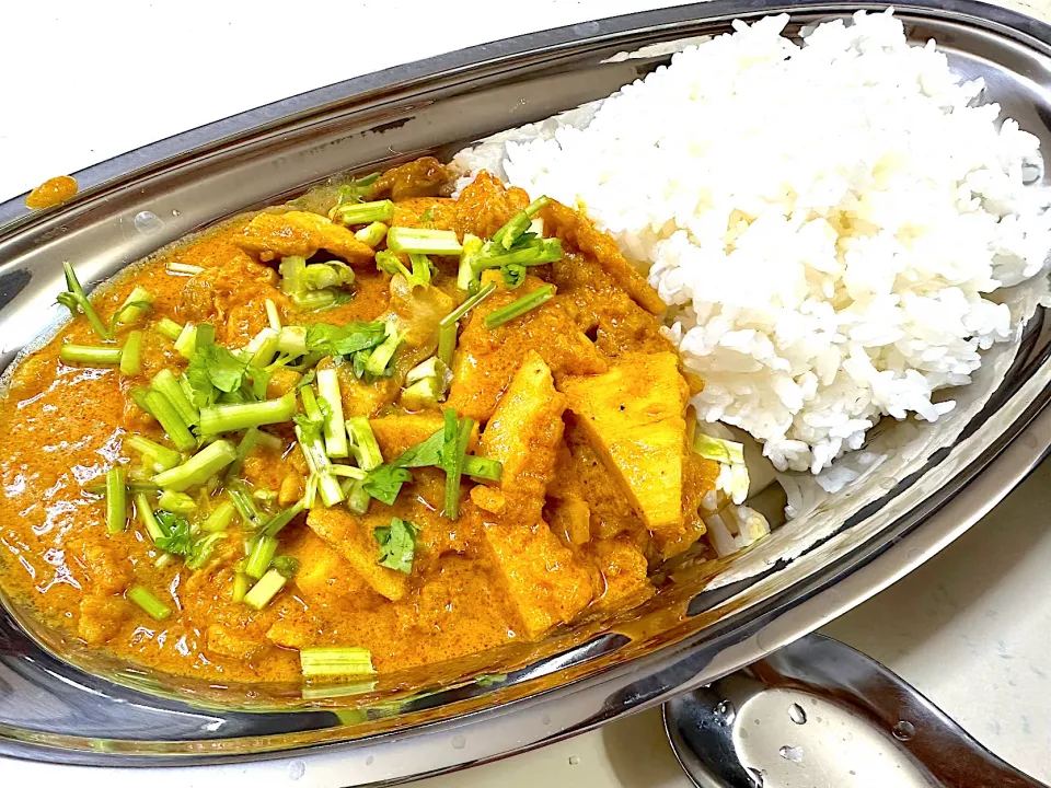 初心に帰って、タクコの基本チキンカレー💁🏿‍♂️✨|ゆっちさん