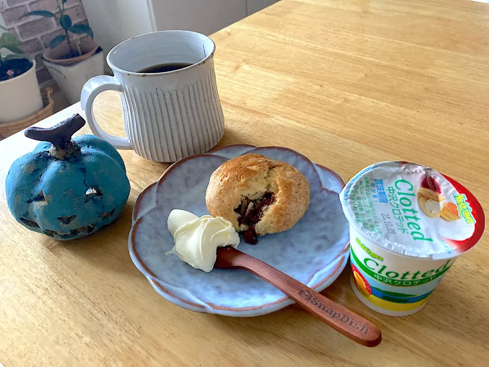 朝ごはんに新生姜とチョコのマフィンwith中沢クロテッドクリーム🥰|さくたえさん