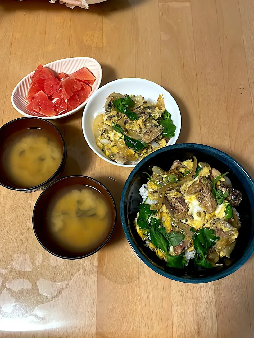 サバの卵とじ丼　しじみ汁　ルビー|そのみさん