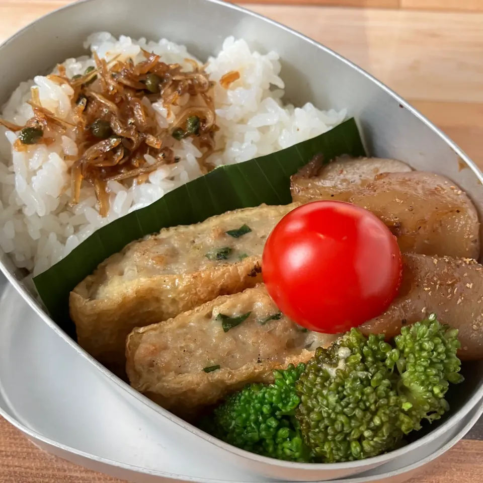 ピリ辛こんにゃくと揚げ餃子のお弁当|ポンポンダリアさん