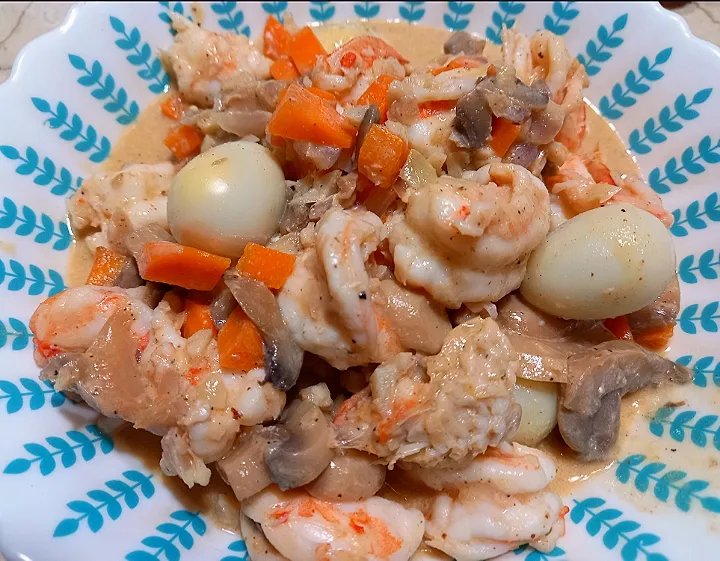 Snapdishの料理写真:shrimp with carrots and mushrooms|The Bulletさん