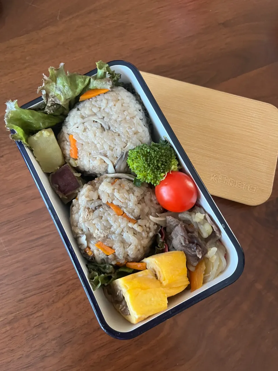 舞茸の炊き込みご飯おにぎり弁当|さあママさん