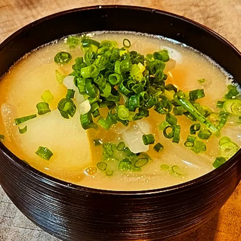 材料ふたつ！毎日食べたい我が家の定番お味噌汁|ちゃらりんこクック とっしー😋さん