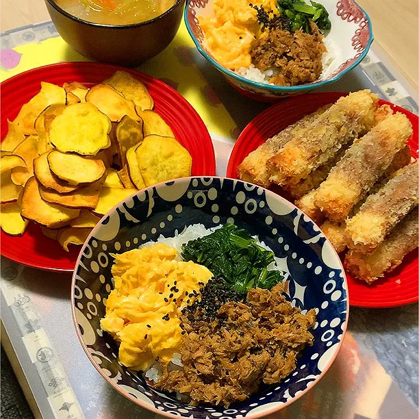 Snapdishの料理写真:サバ缶で三色丼♬|panchiさん