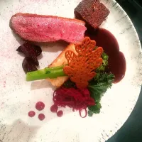 duck breast,beetroot,ale jus|Joe Turnerさん