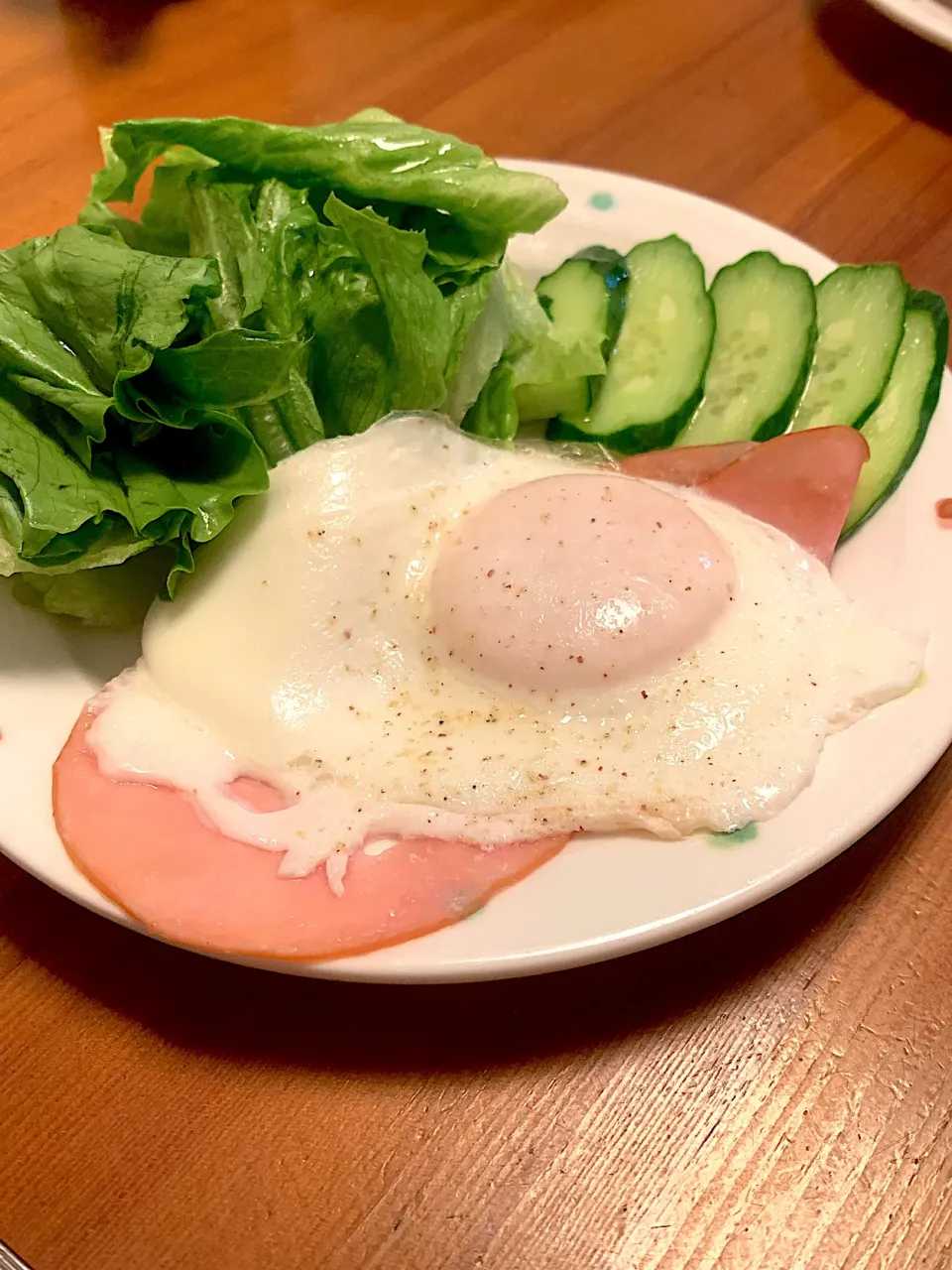 三連休の初回の食事　日常的な　目玉焼き😊|Mzkさん