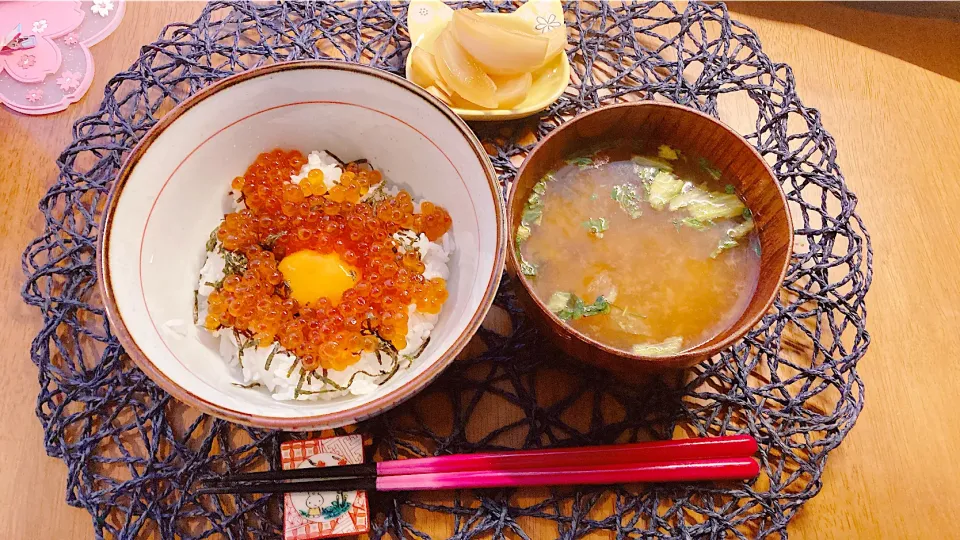 いくら卵かけご飯|ゆうかさんさん