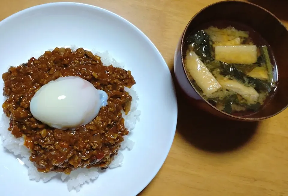 キーマカレーとみそ汁|しまだ ちえこさん