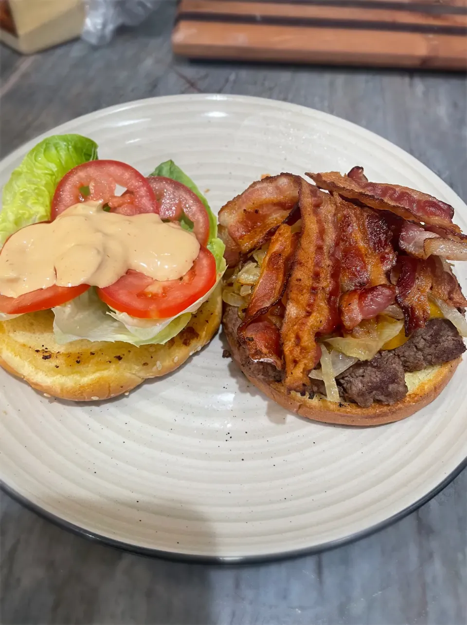 Bacon Cheddar Smash Burger with Caramelized Onions|kateさん