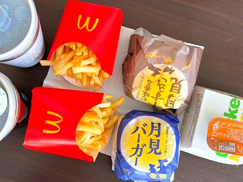 牛すき月見バーガーセット&チキンナゲット|emiさん