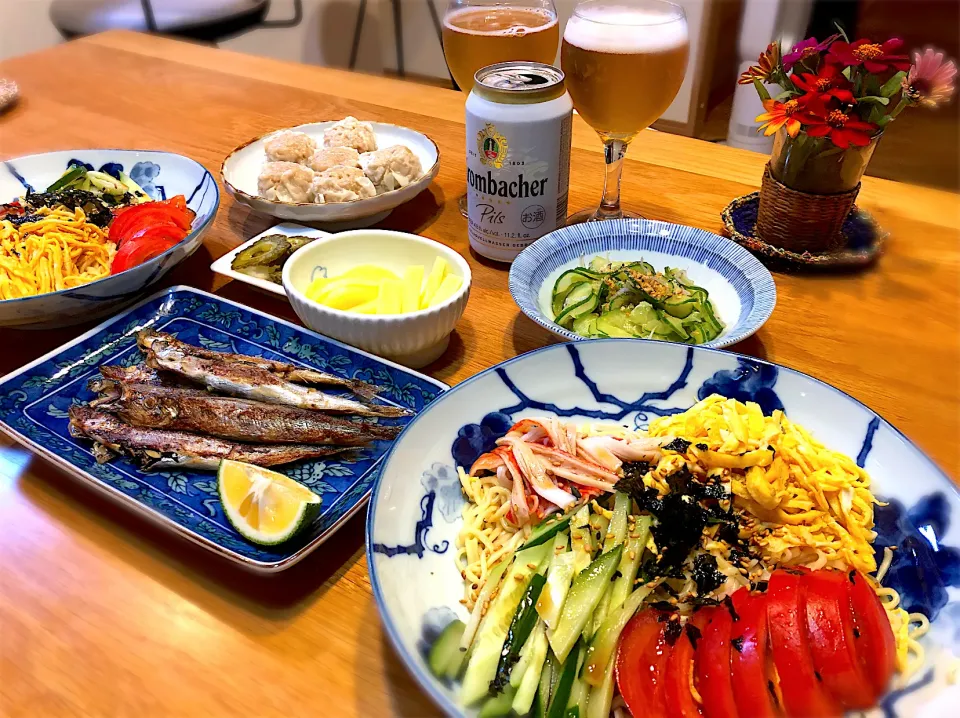 秋だけど冷やし中華　焼きししゃも　胡瓜とチリメンジャコの酢物|じゅんさんさん