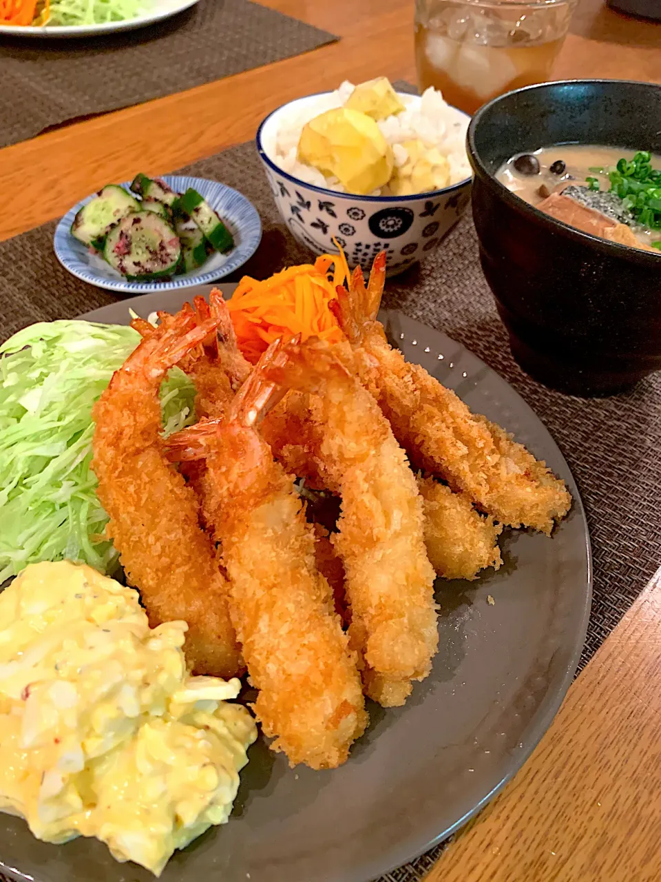 Snapdishの料理写真:海老フライ🍤栗ごはん🌰|いちごさん