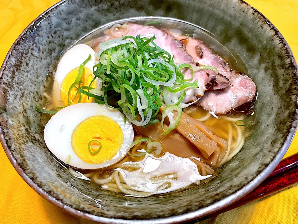 Snapdishの料理写真:自家製焼豚と味玉でおうちラーメン|n_nさん