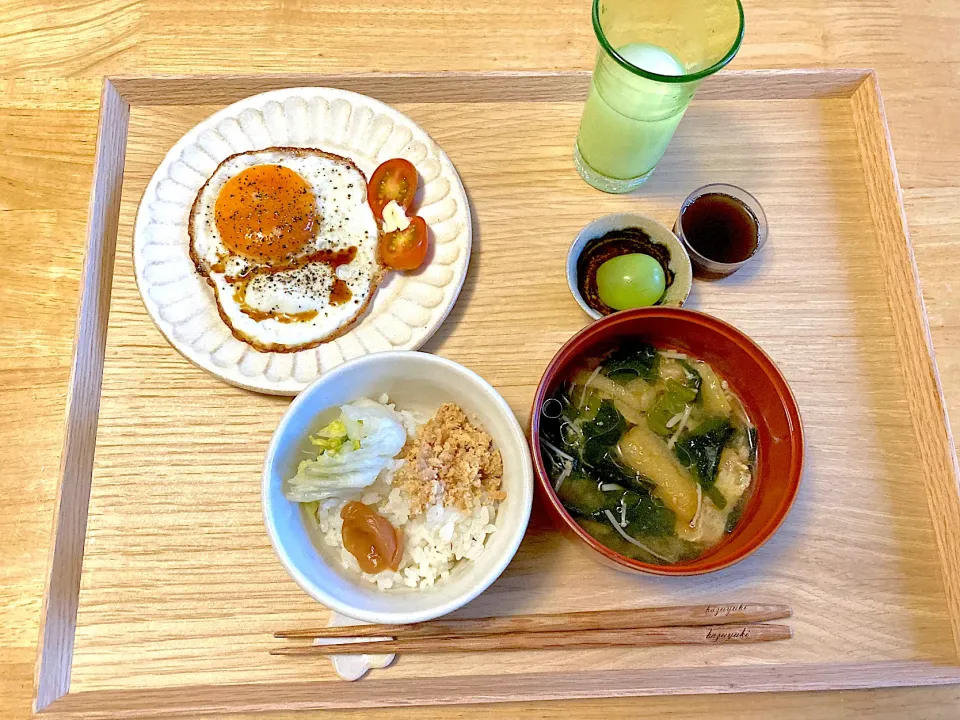 素朴な朝ごはん😋♡|さくたえさん