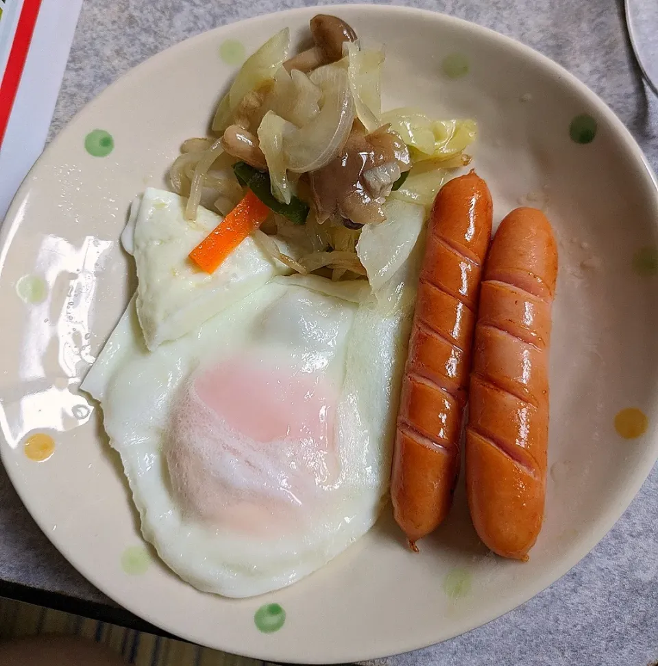 Snapdishの料理写真:目玉焼き|郁ちゃんさん