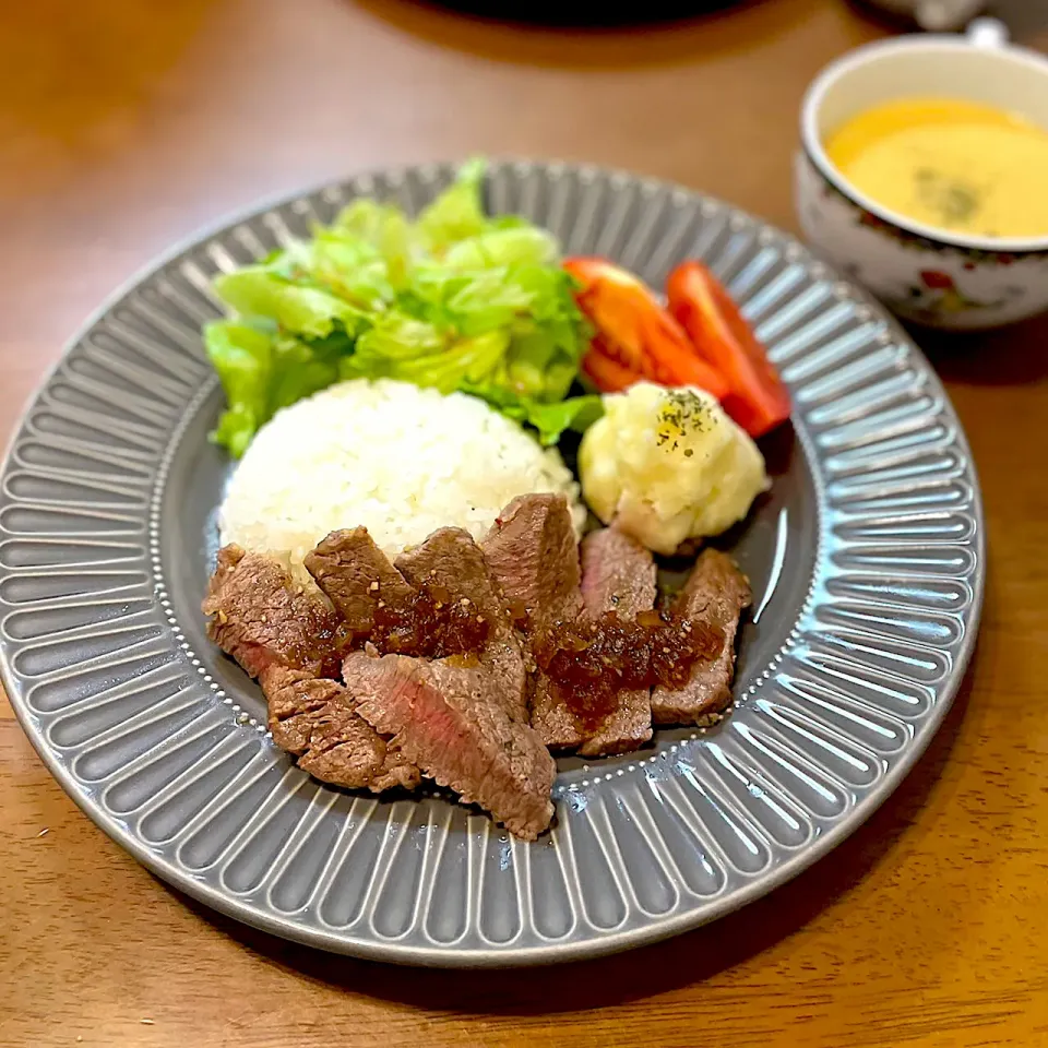 ワンプレートご飯　ステーキ|ｙａｋｋｏさん