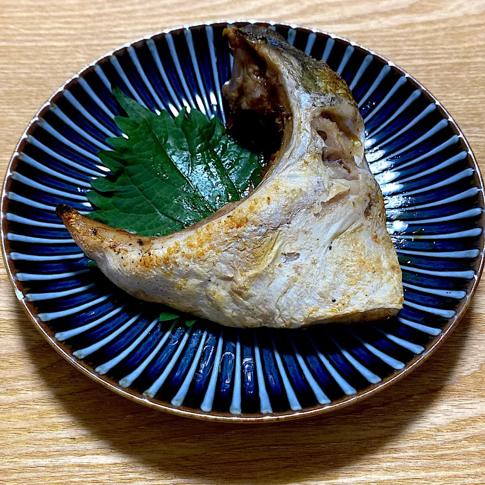 Snapdishの料理写真:ハマチのカマ焼き|Tomokoさん