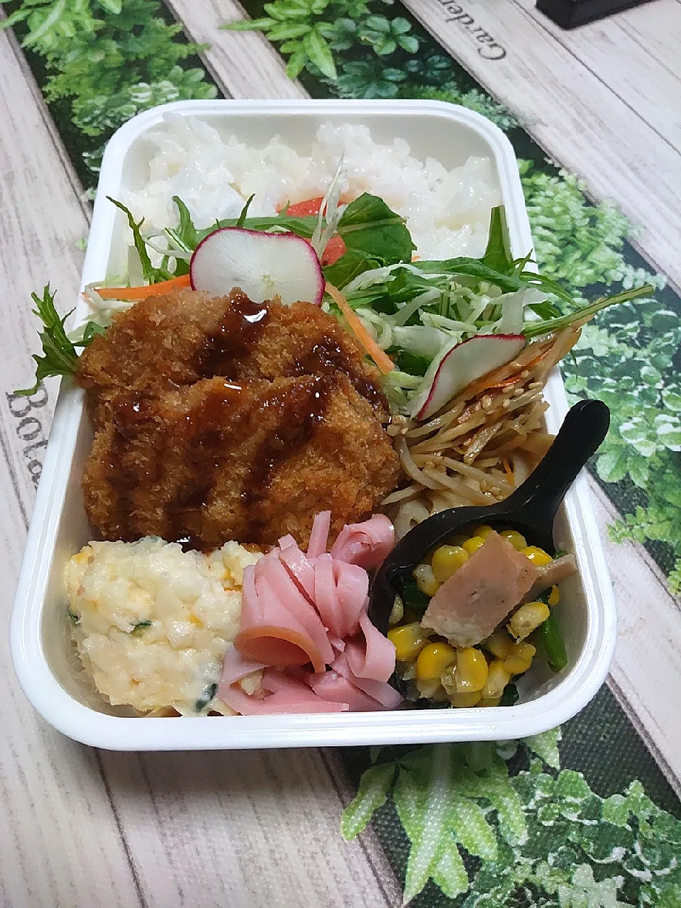 豚カツ弁当🍱|クータンさん