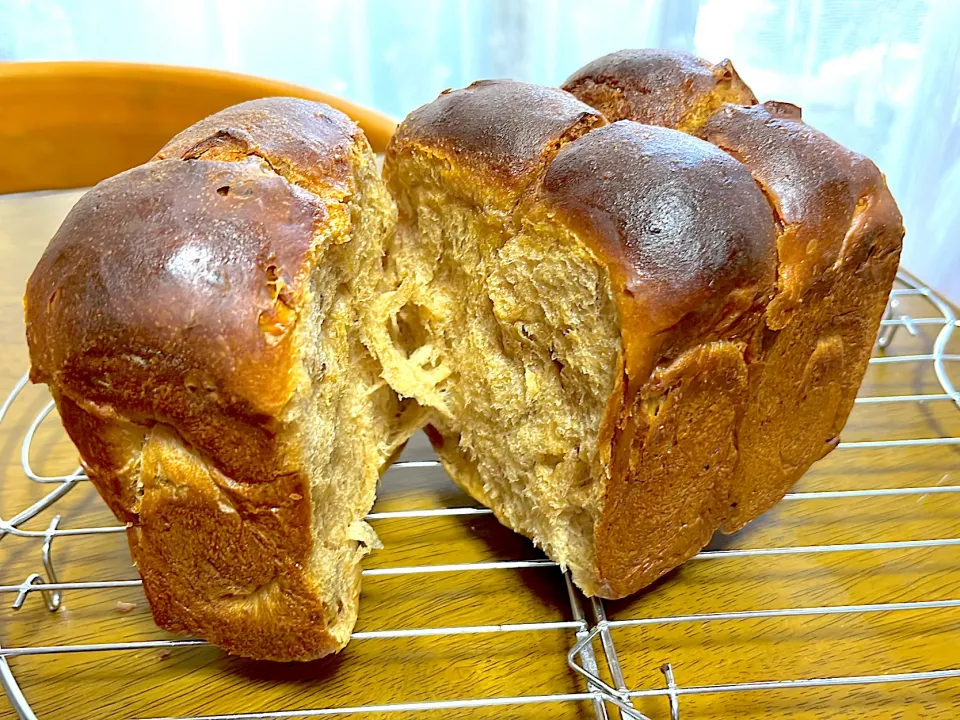 黒糖胡桃食パン🍞|まつむらさんさん