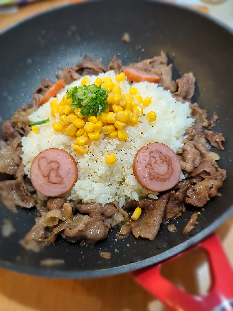 仙台牛と焼き肉のタレでワンパン🍳
ペッパーライス風😋|みぽりん♪さん