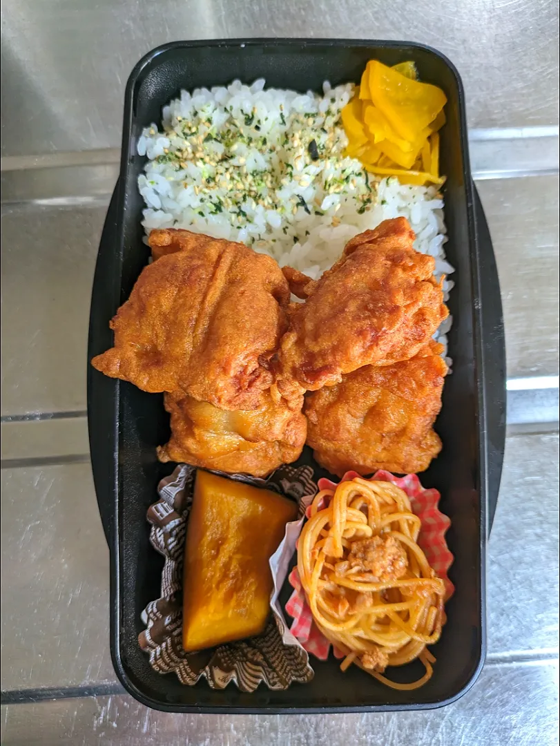 旦那弁当　2023/10/12

からあげ
ミートパスタ
かぼちゃの煮物|ユキヨメ♪さん