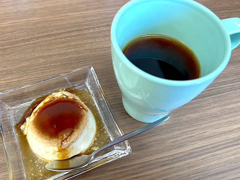 たべるらキッチンのプリンとコーヒー|hiroeさん