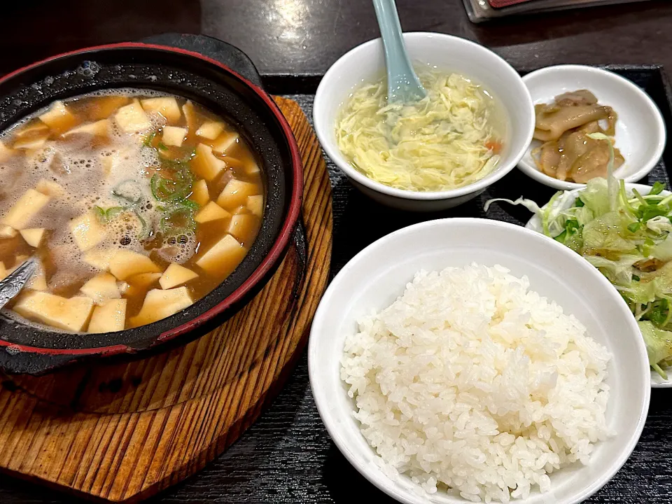 Snapdishの料理写真:豚モツ煮込み定食|マハロ菊池さん