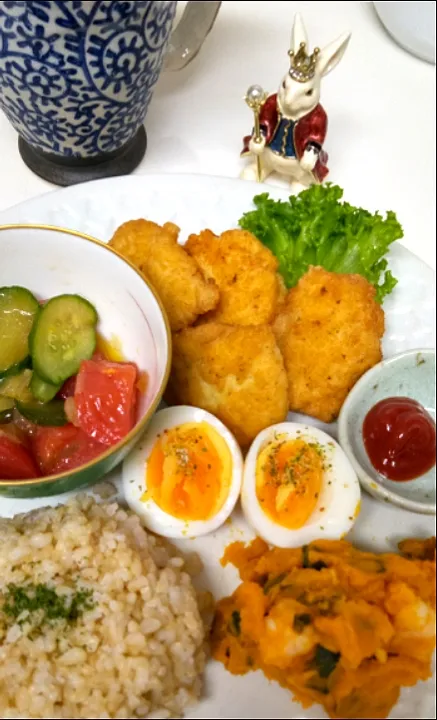 '23．10/13
自家製無添加🐔さんのナゲットと作りおきのワンプレートブランチ😋|たえさん