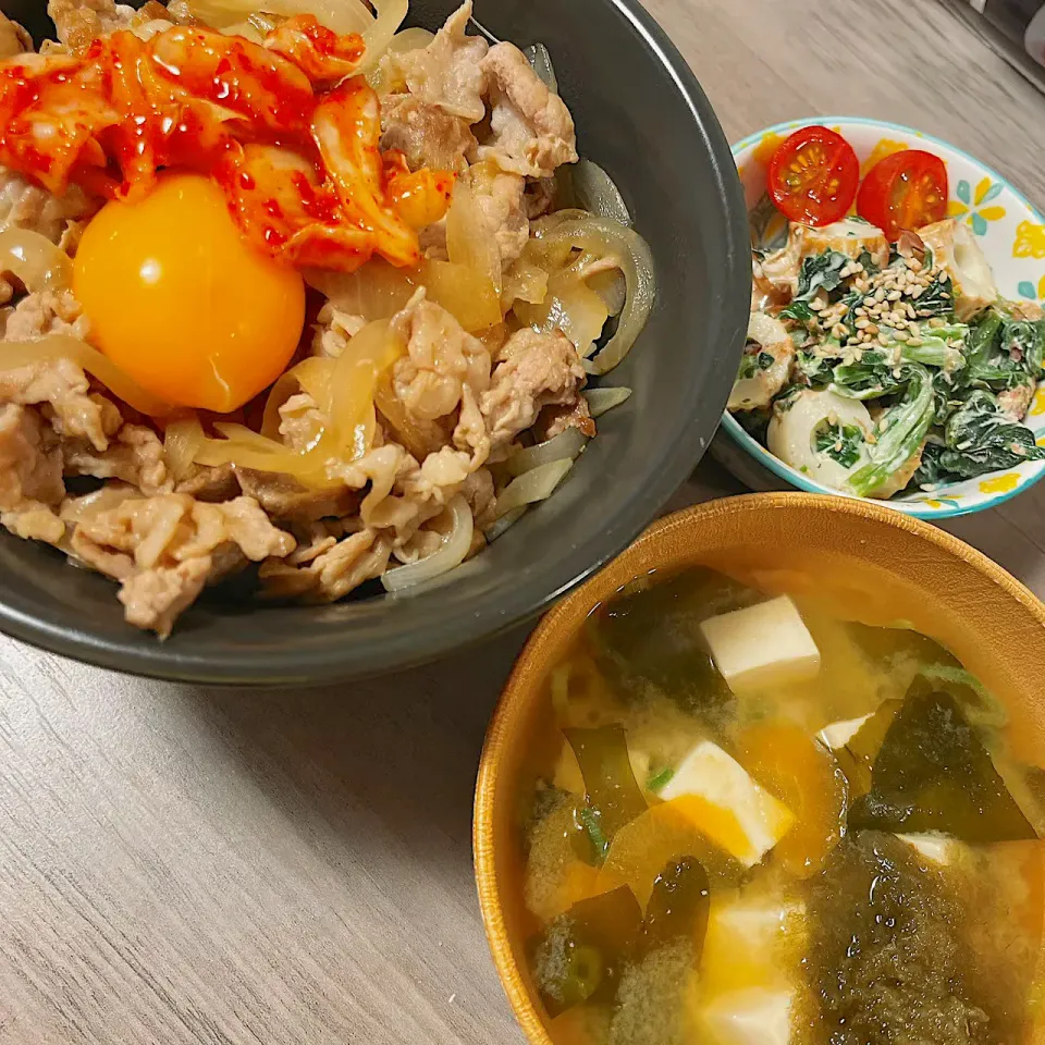 ︎︎︎︎☺︎ 豚丼~卵とキムチを添えて~|Rinさん