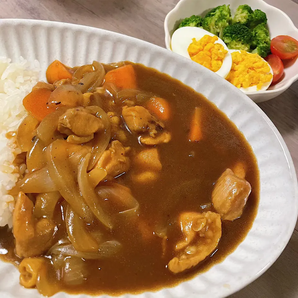 ︎︎︎︎☺︎ 鶏肉カレー|Rinさん