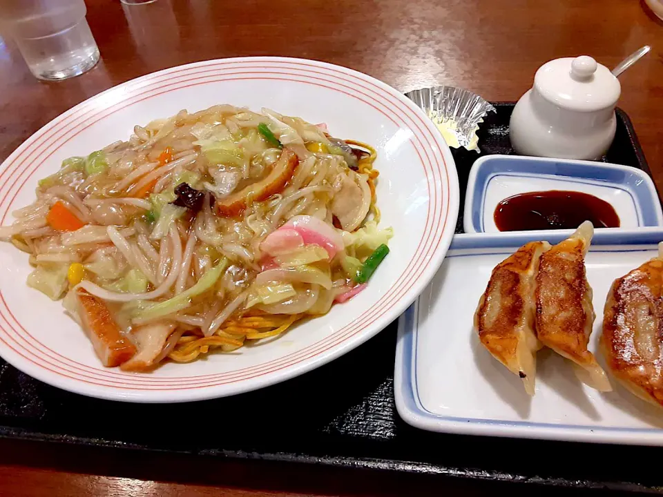 出張先で 夫が食べた 皿うどん|sakuramochiさん