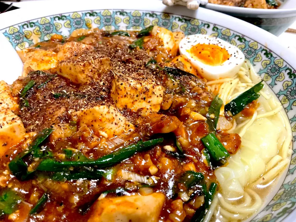 お家で作る　痺れＭＡＸの麻婆麺
ワンタンの皮入り
#市販のルーは使わない
#挽肉は細かすぎる
#厚切りバラ肉|Takeshi  Nagakiさん