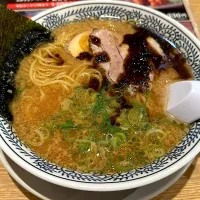 Snapdishの料理写真:熟成醤油とんこつラーメン　黒|スーケーさん