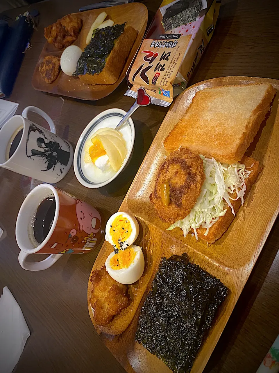 ヒレカツサンド　フライドチキン　半熟卵　リンゴヨーグルト　リリコイバター　コーヒー|ch＊K*∀o(^^*)♪さん