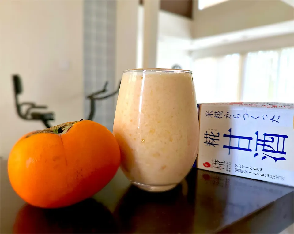 Snapdishの料理写真:柿とパイナップルの糀甘酒スムージー🌟|ひろりんさん