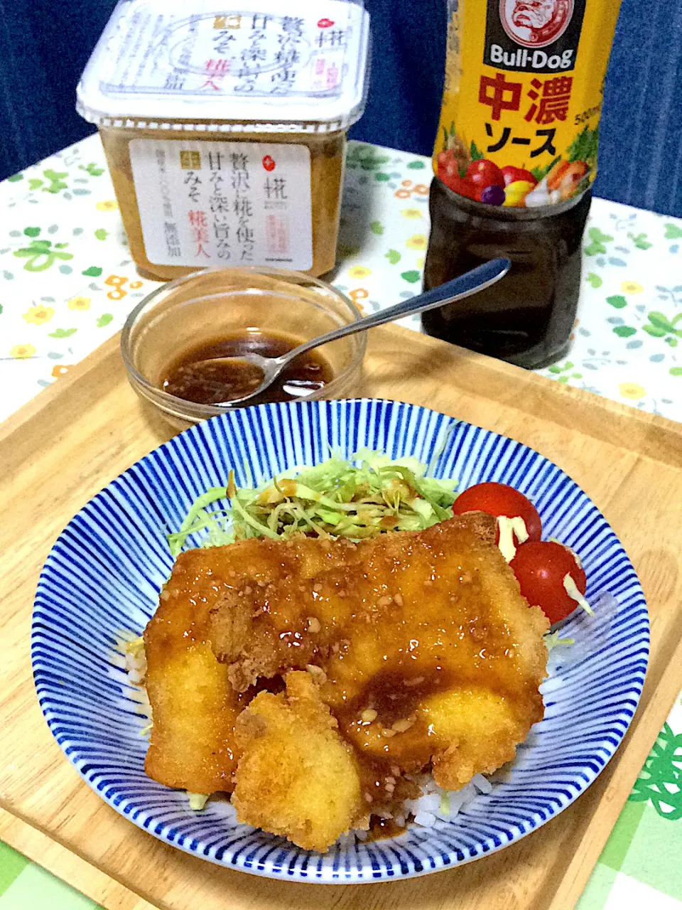 【万能味ソース】のカツ丼|ひよこさん