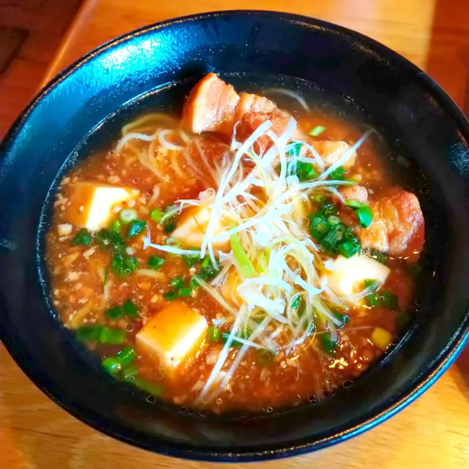 Snapdishの料理写真:豚角煮とマーボー豆腐のあんかけ麺|じょうさん