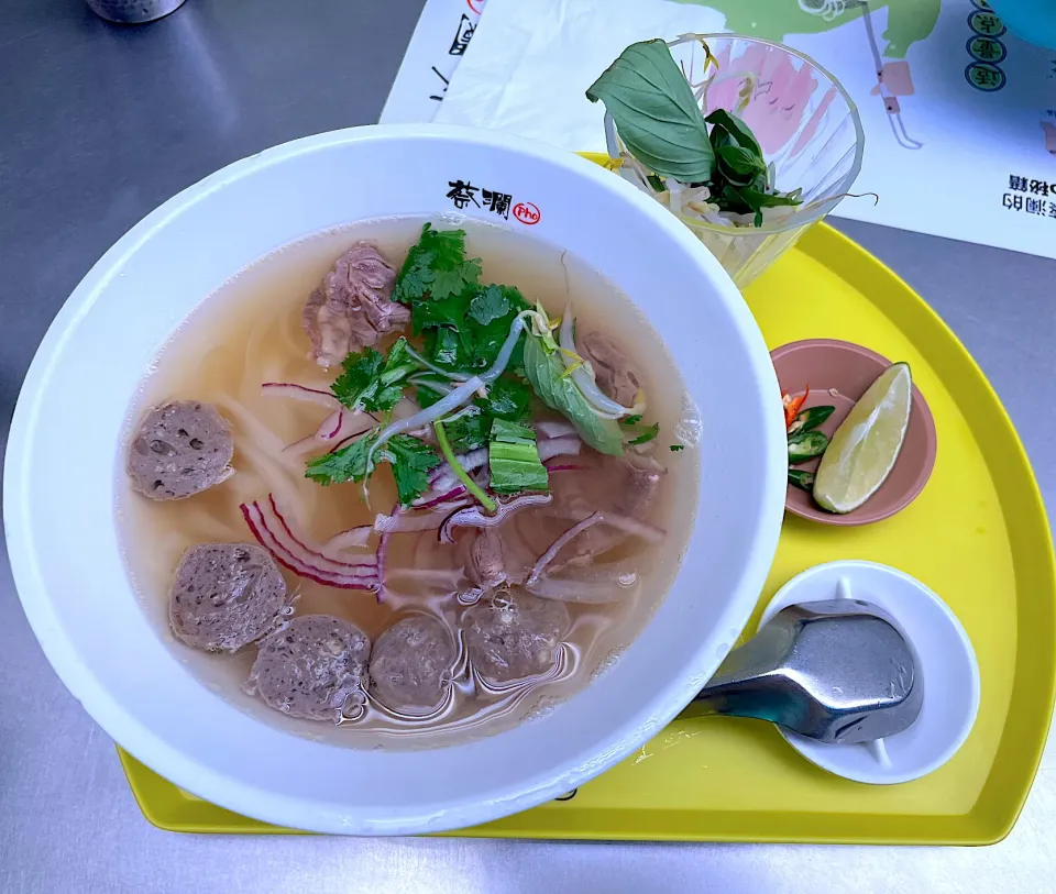 Raw beef pho|skyblueさん