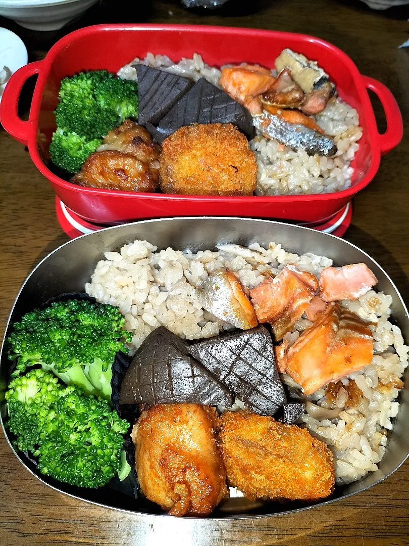 旦那　私弁当🍱
　鮭の炊き込みご飯
　ピリ辛こんにゃく|miimiさん