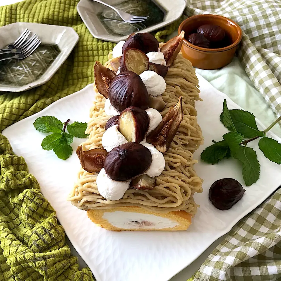 和栗とドライいちじくのモンブランロールケーキ🌰|さらっと🍀さん