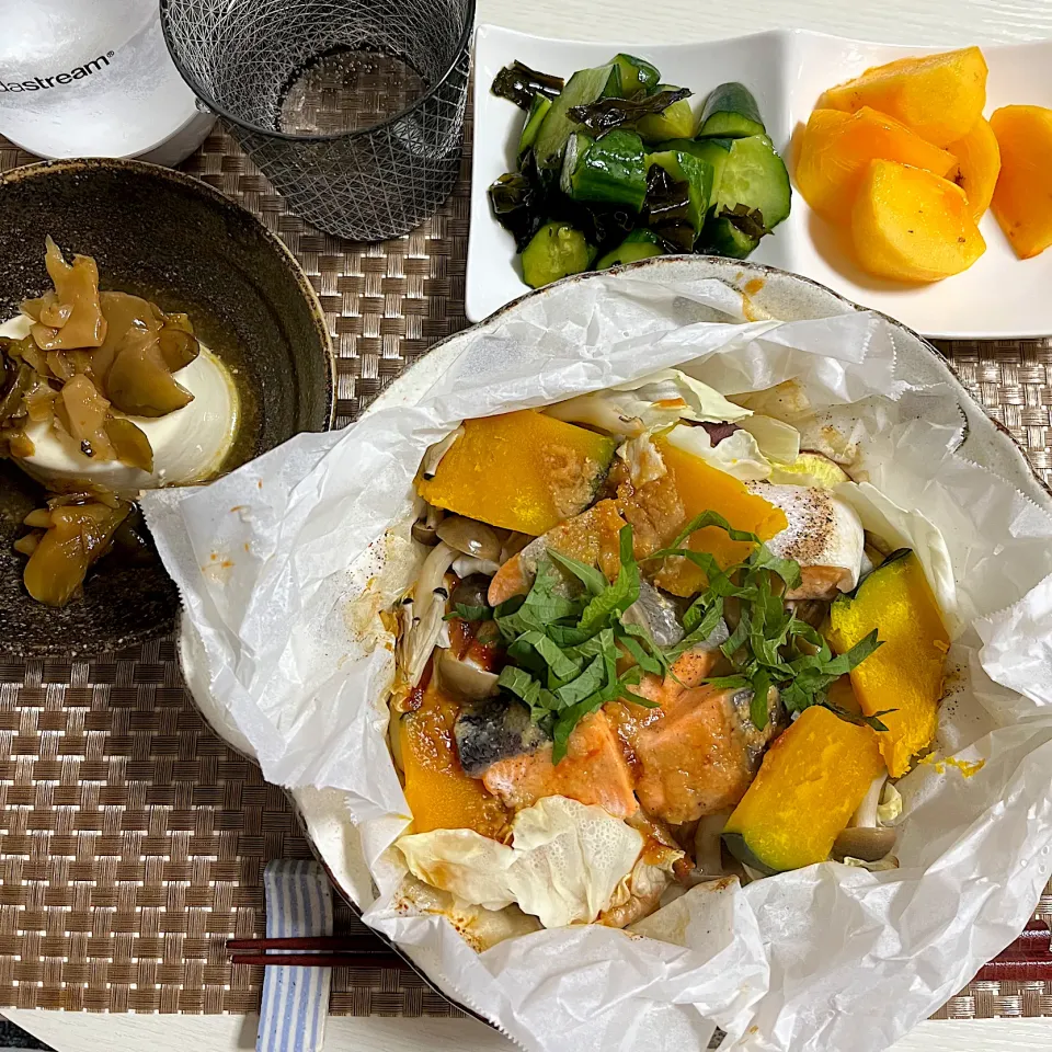 Snapdishの料理写真:10/16晩ご飯：鮭のピリ辛味噌焼き|ななみんさん