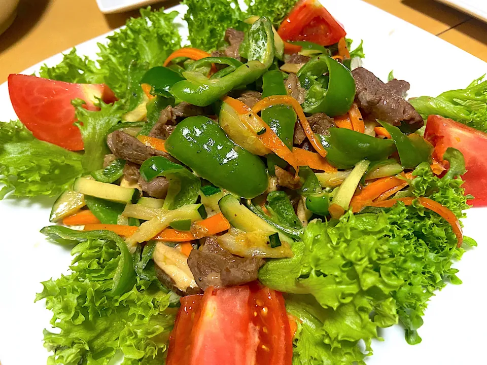 牛肉と野菜のオイスター炒め😊|サチ😊さん