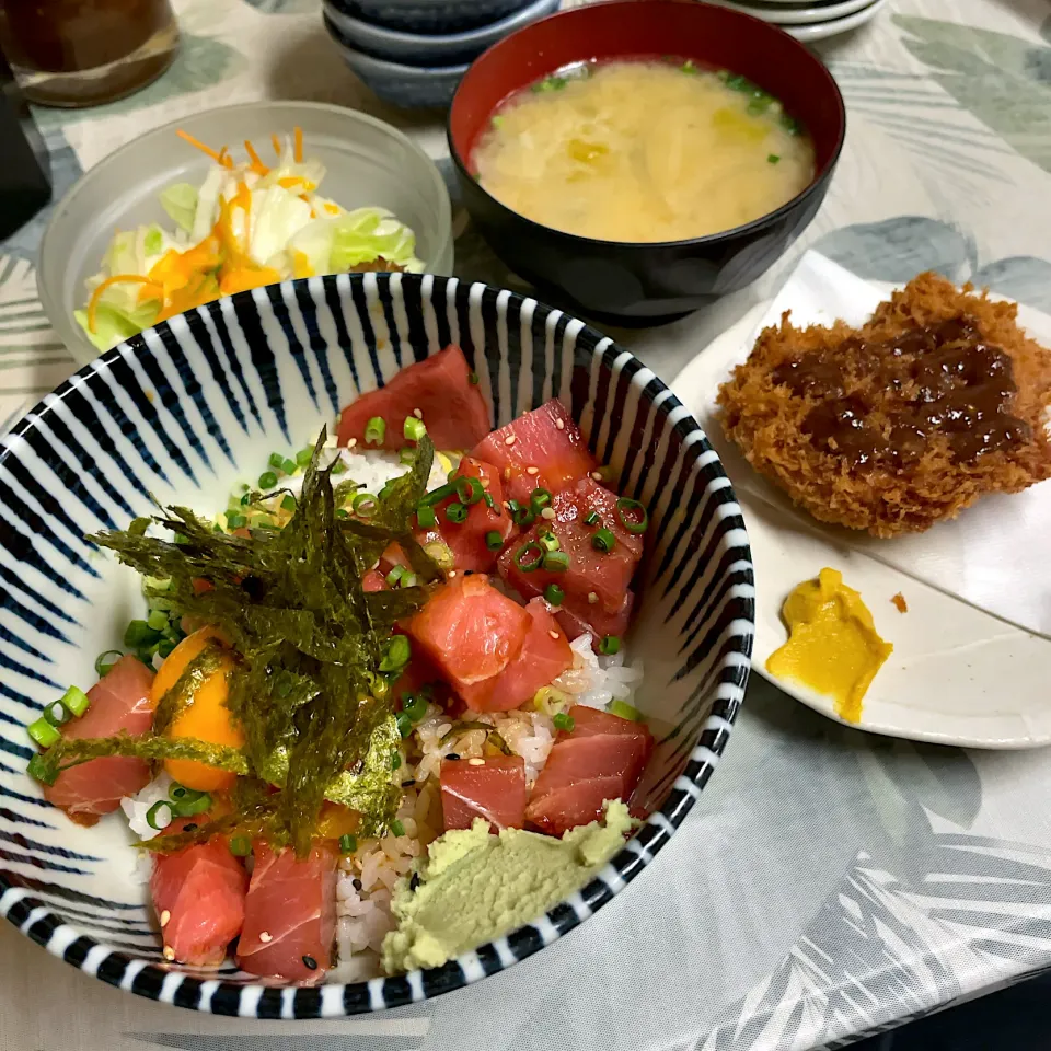 わけあり中トロ丼 ヒレカツ1枚セット|T. Wonderさん