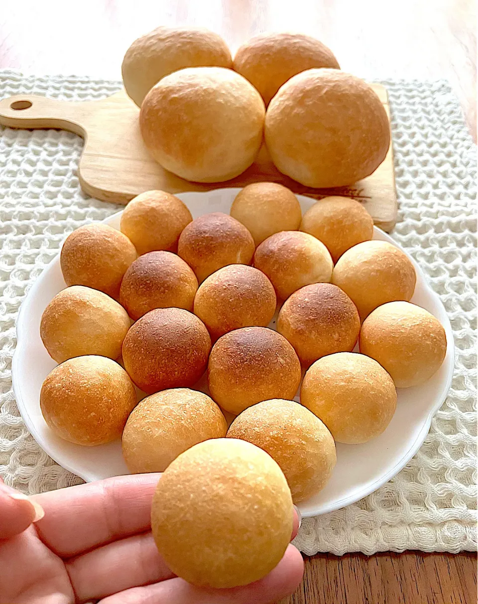 Snapdishの料理写真:ワンコも食べられるシンプルパン|marichさん