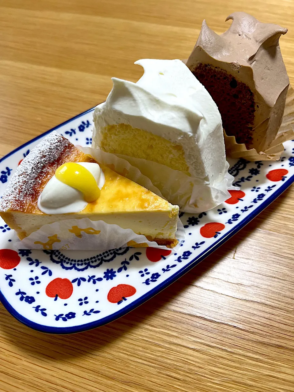 今日のおやつ~レモンチーズケーキ、シフォンケーキ、チョコレートシフォンケーキ~|ゆかｕさん