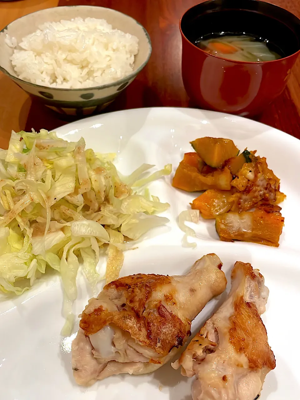 骨付きチキンソテー　カボチャチーズ　野菜スープ|とゆあさん