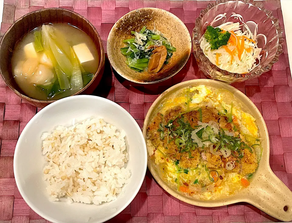 中学生息子のお昼ご飯🍚 カツとじ定食🍚|Snow10さん